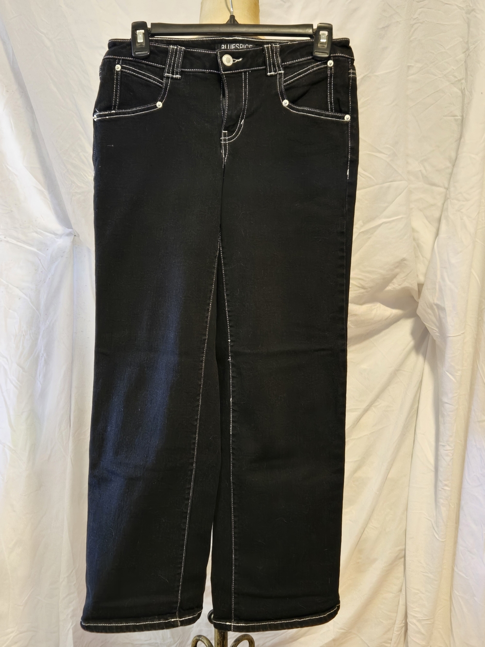 Blue Spice Black Straight-Leg Women’s Jeans with Contrast Stitching